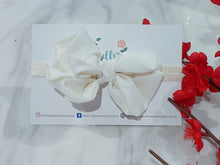 Load image into Gallery viewer, Nicki Bow