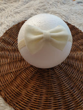Load image into Gallery viewer, Classic Bow Style Headband