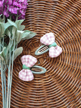 Load image into Gallery viewer, Lilac Bow Snap Hairclip