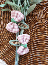 Load image into Gallery viewer, Lilac Bow Snap Hairclip