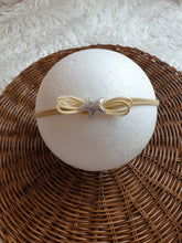 Load image into Gallery viewer, Peach Floral and Bow Headband