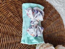 Lade das Bild in den Galerie-Viewer, 4in Green Bow Headband