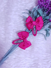 Load image into Gallery viewer, Cross Bow Snap Clips