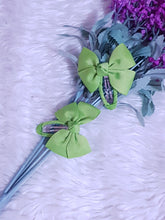 Load image into Gallery viewer, Cross Bow Snap Clips