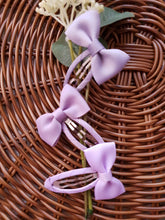 Load image into Gallery viewer, Lavender 2" Bow Snap Hairclip