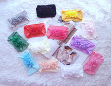 Load image into Gallery viewer, Mini Daisy Floral Headband