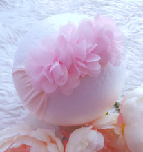 Load image into Gallery viewer, Mini Daisy Floral Headband