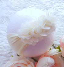 Load image into Gallery viewer, Mini Daisy Floral Headband