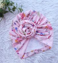 Load image into Gallery viewer, Floral Knot Turban
