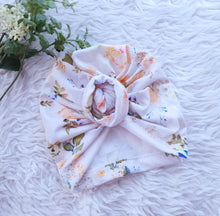 Load image into Gallery viewer, Floral Knot Turban