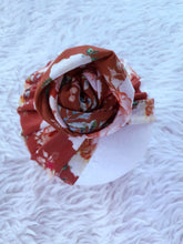 Load image into Gallery viewer, Floral Knot Turban