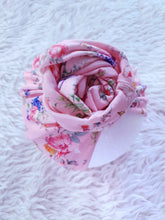 Load image into Gallery viewer, Floral Knot Turban