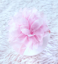 Load image into Gallery viewer, Big Daisy Flower Headband