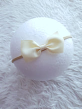 Load image into Gallery viewer, White Floral Bow Headband