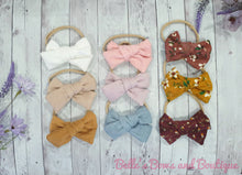 Load image into Gallery viewer, Annika School girl Bows