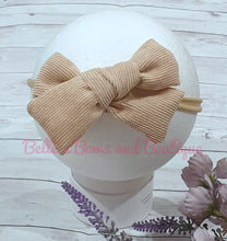 Load image into Gallery viewer, Annika School girl Bows