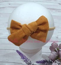 Load image into Gallery viewer, Annika School girl Bows