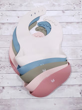 Load image into Gallery viewer, Silicon Bibs