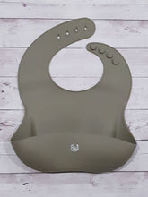 Load image into Gallery viewer, Silicon Bibs