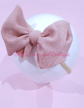 Load image into Gallery viewer, 4.5 inch Textured Rib Bows
