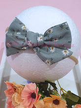 Load image into Gallery viewer, Annika Floral Bowknot