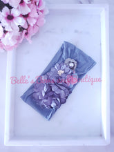 Load image into Gallery viewer, Floral Pearl Headbow