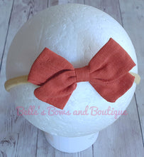 Load image into Gallery viewer, Annika Linen Bow