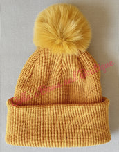 Load image into Gallery viewer, Knitted Pompom Beanie
