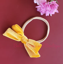Load image into Gallery viewer, Ellie's Hand-tied Headbows