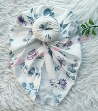 Load image into Gallery viewer, Floral Donut Turban