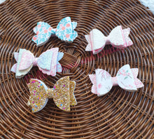 Load image into Gallery viewer, Gia Bow Clip