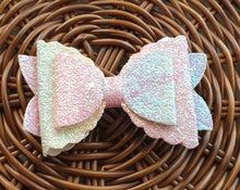 Load image into Gallery viewer, Gia Bow Clip