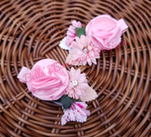 Load image into Gallery viewer, Gia's Floral Clip