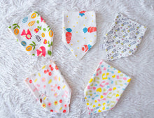 Lade das Bild in den Galerie-Viewer, Bandana Bibs