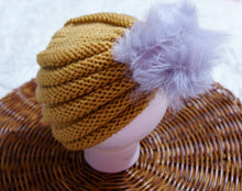 Load image into Gallery viewer, Knitted Pompom Baby Beanie