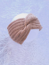 Lade das Bild in den Galerie-Viewer, Mum&#39;s Knitted Headband
